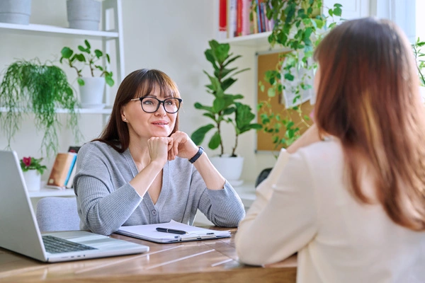 Les aides financières et l'accompagnement proposés par l'assistante sociale 